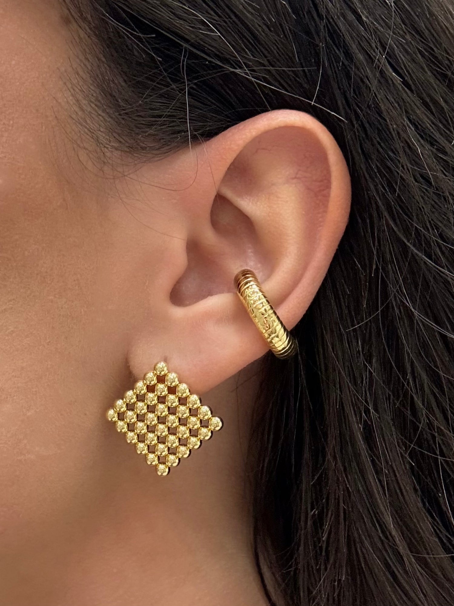 Ear cuff small oro rigato in acciaio inossidabile