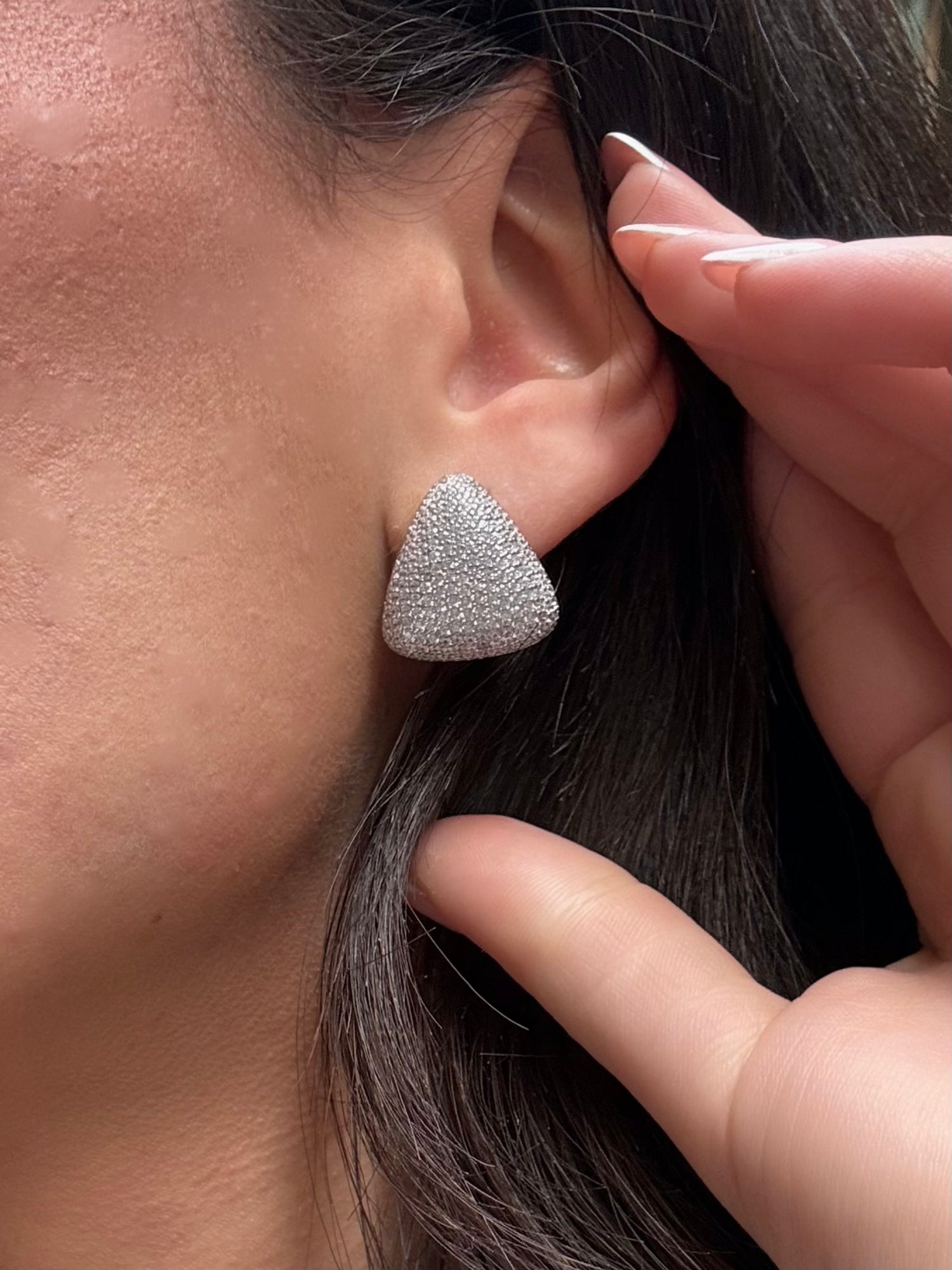 Orecchini triangle in argento 925 con zirconi
