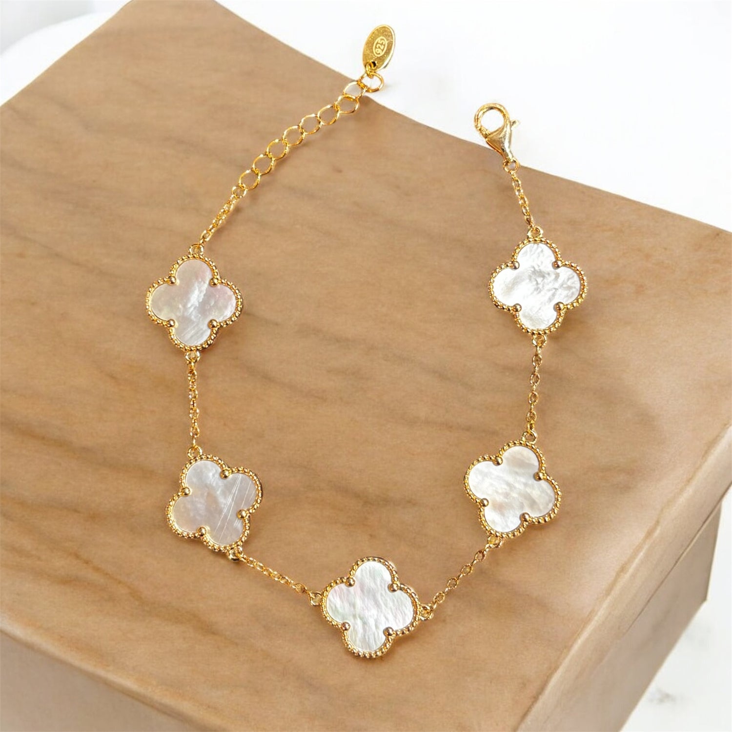 Bracciale quadrifoglio S 5 fiori oro e madreperla