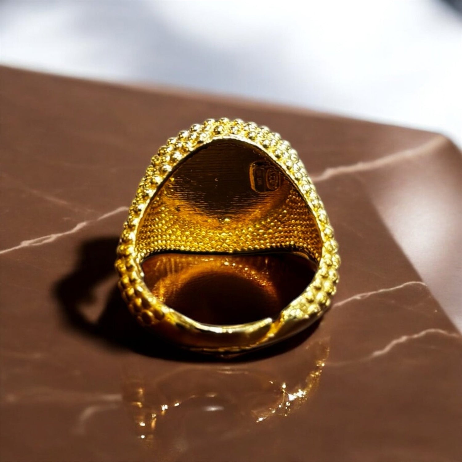 Anello chevalier dorato in argento 925 puntinato ai lati - SIddharta