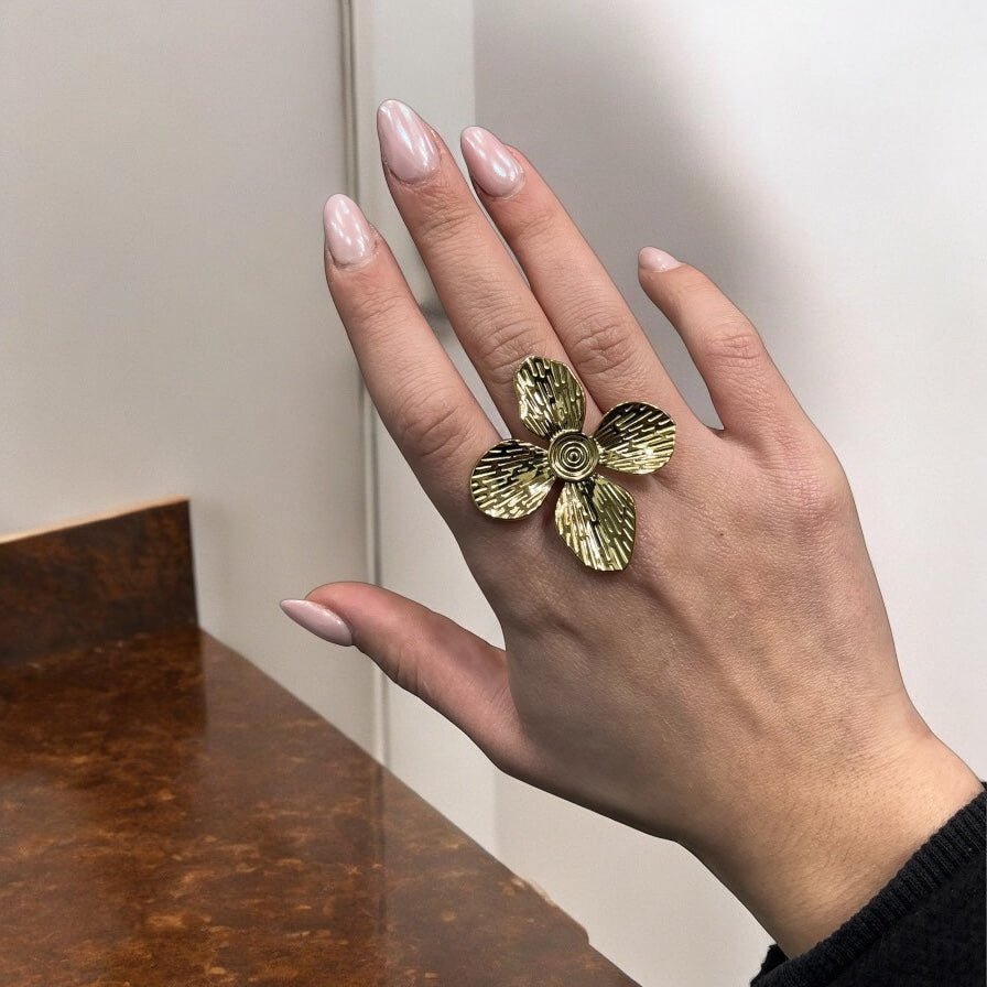 Anello fiore big oro in acciaio inossidabile - SIddharta