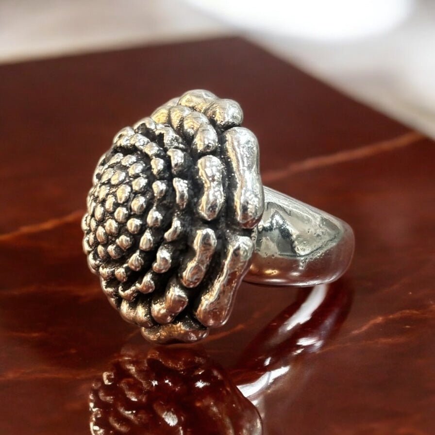 Anello fiore bombato Big in argento 925 - SIddharta