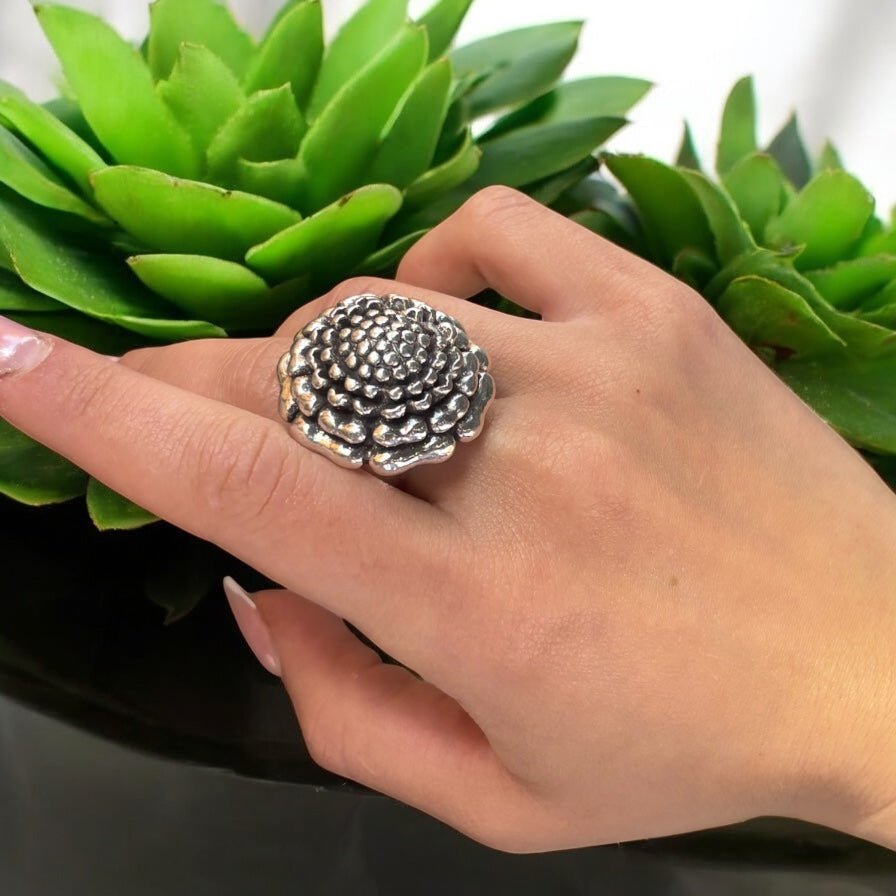 Anello fiore bombato Big in argento 925 - SIddharta