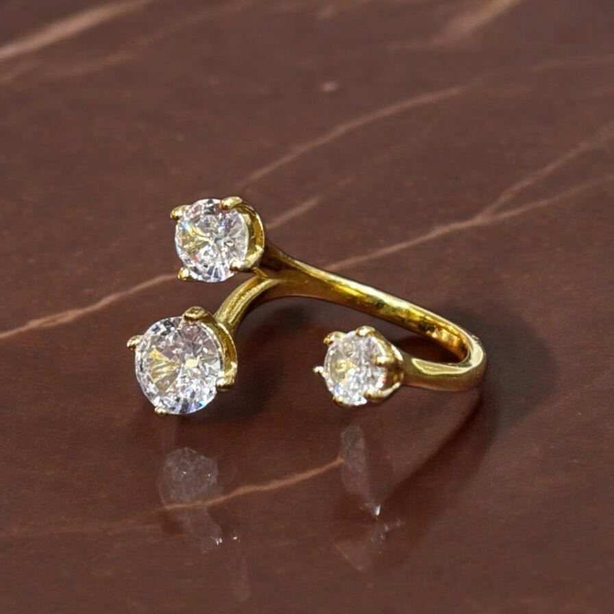 Anello tre zirconi oro in acciaio inossidabile - SIddharta