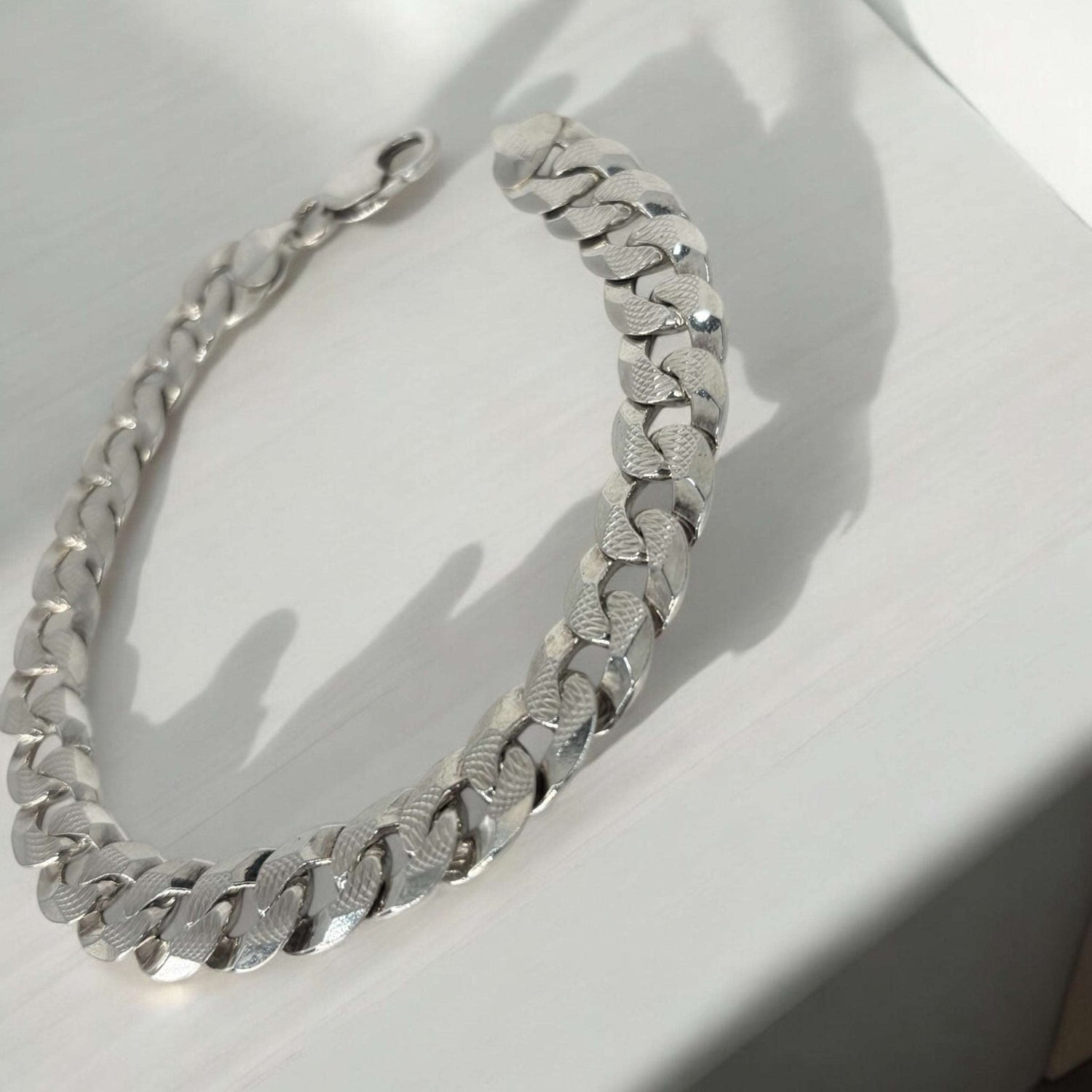 Bracciale catena piatta in argento 925 con striatura centrale - SIddharta