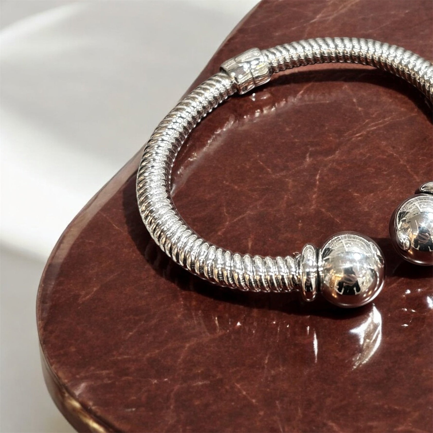 Bracciale rigido in argento 925 - SIddharta