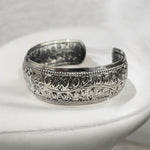 Bracciale rigido lavorato in argento 925 - SIddharta