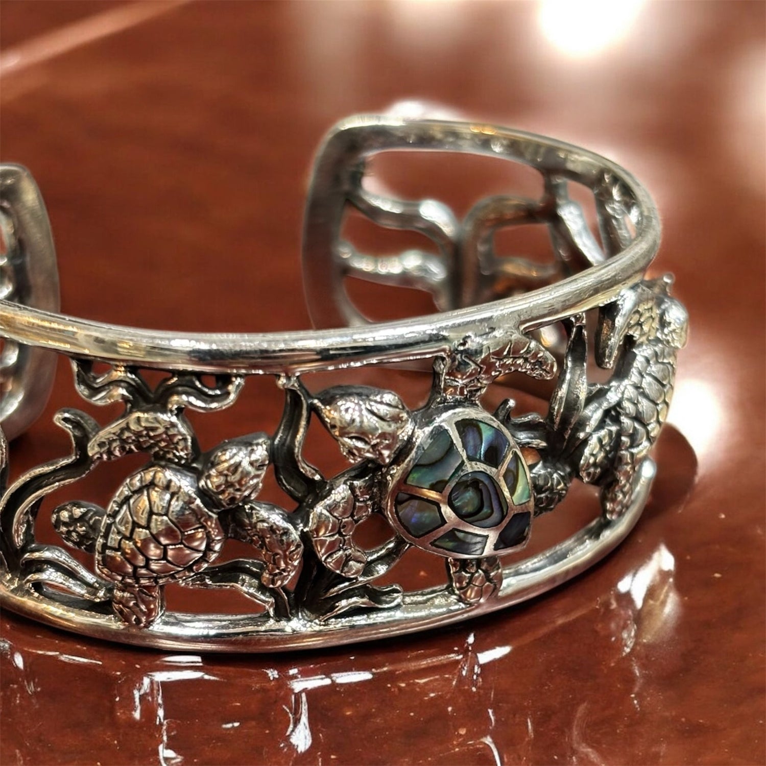Bracciale tartarughe con madreperla rigido in argento 925 - SIddharta