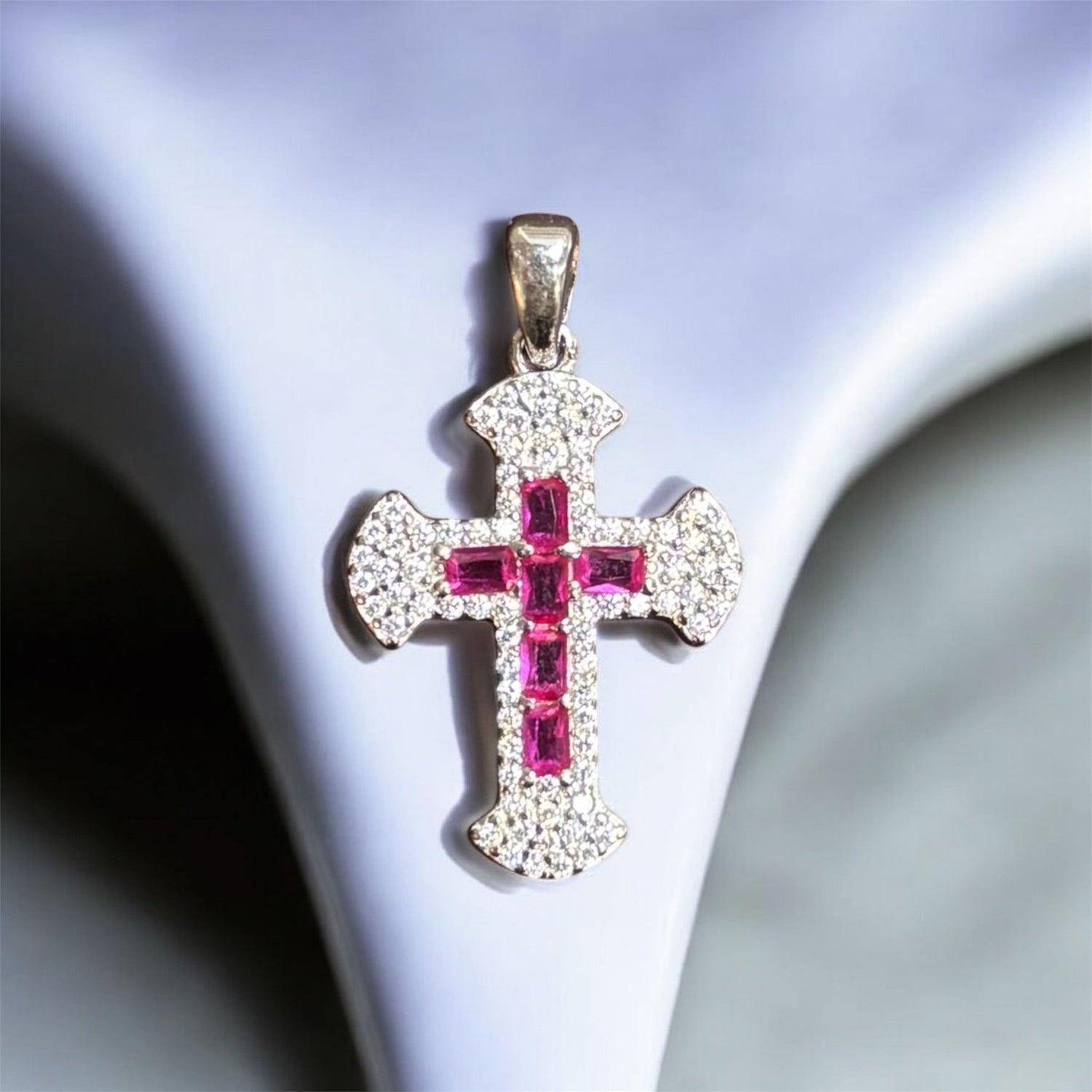 Ciondolo croce con zirconi rosa in argento 925 - SIddharta