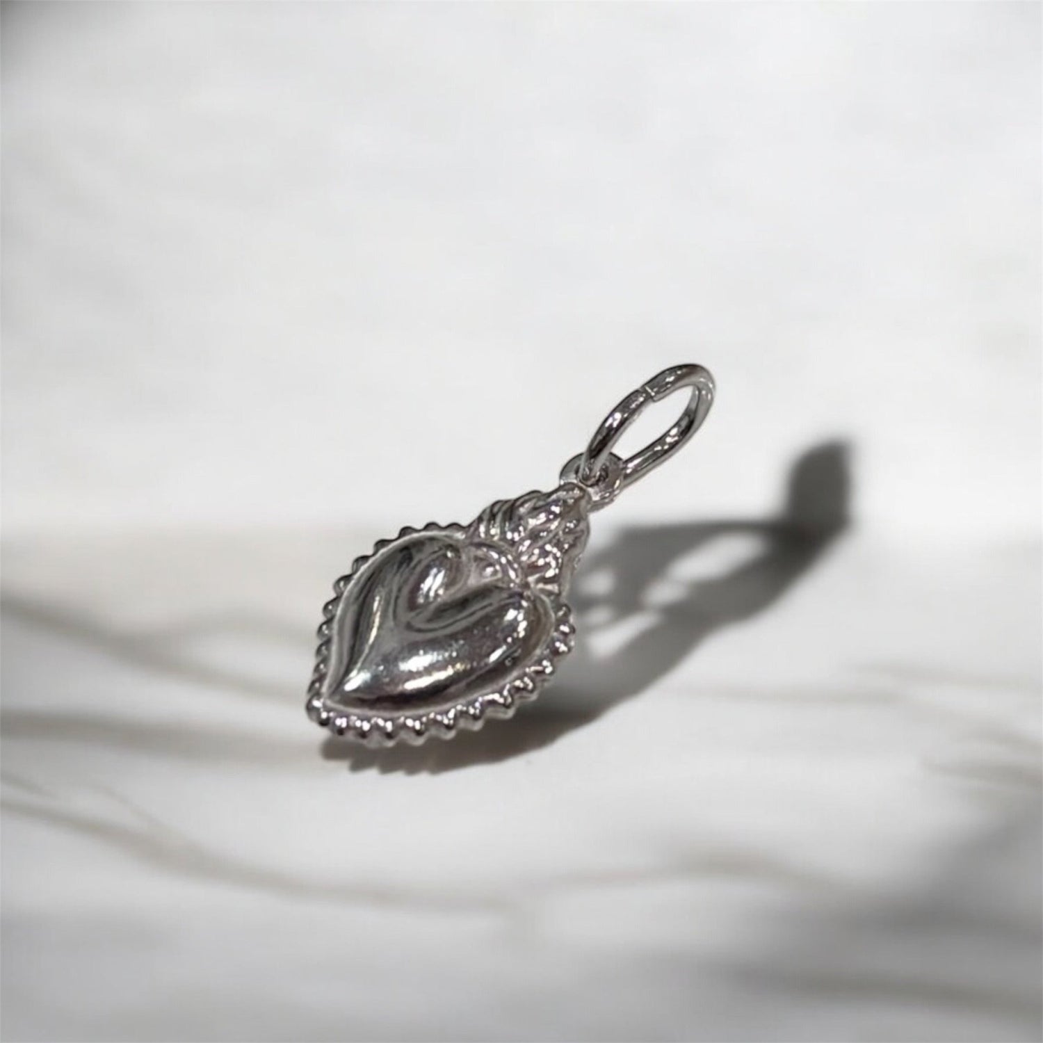 Ciondolo cuore sacro in argento 925 - SIddharta