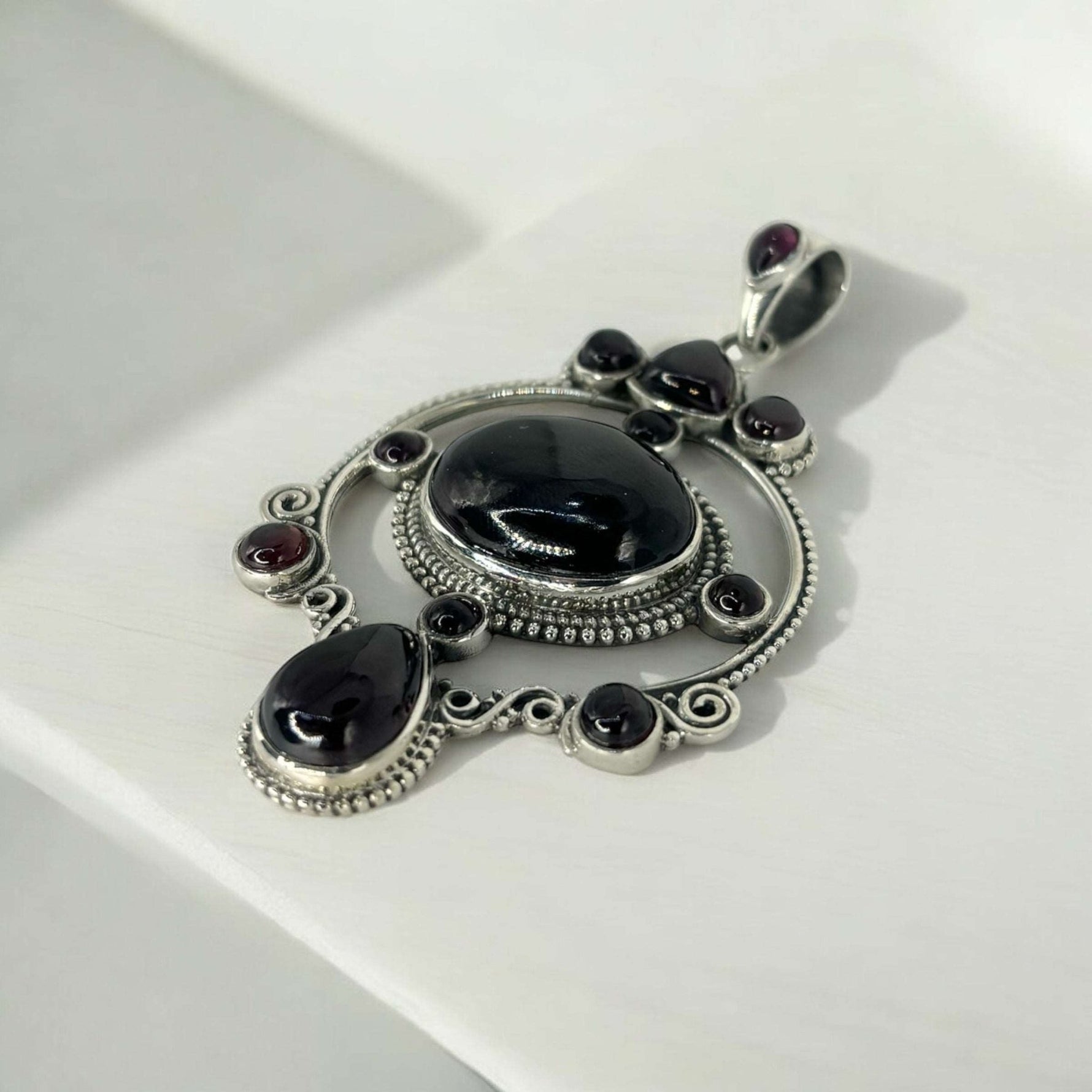 Ciondolo Granato in argento 925 - SIddharta