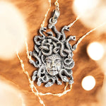 Ciondolo Medusa in argento 925 - SIddharta