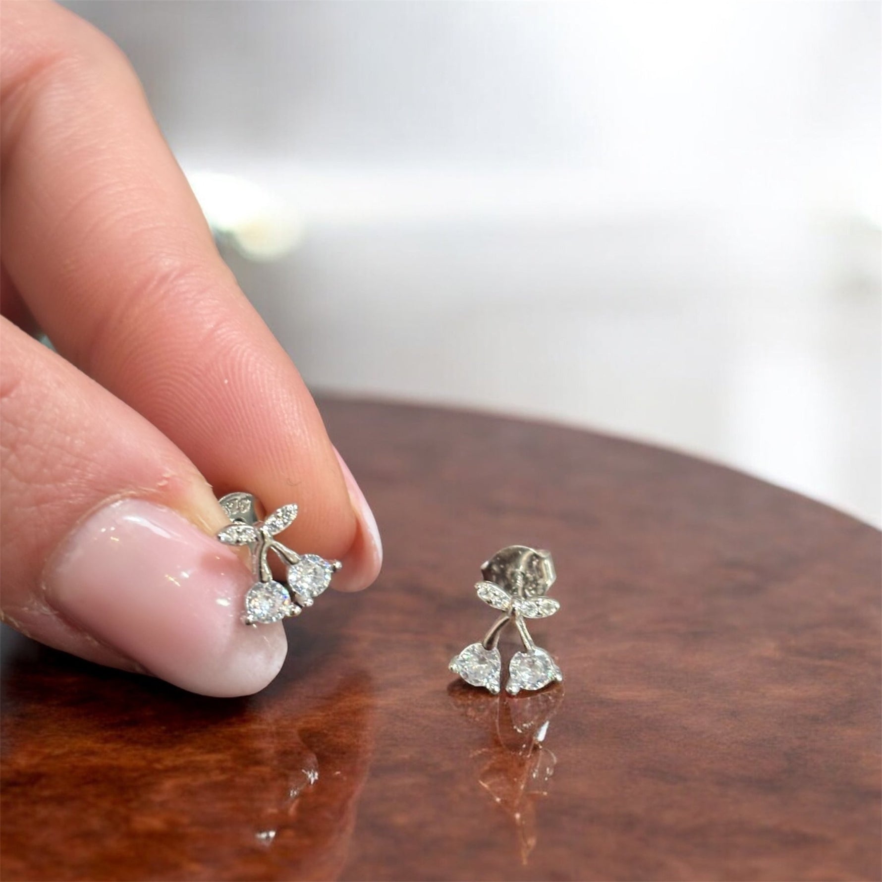 Orecchini ciliegia in argento 925 con zirconi - SIddharta