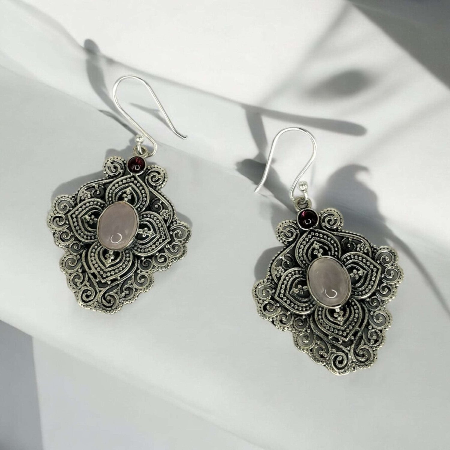 Orecchini con Quarzo rosa e Granato in argento 925 - SIddharta
