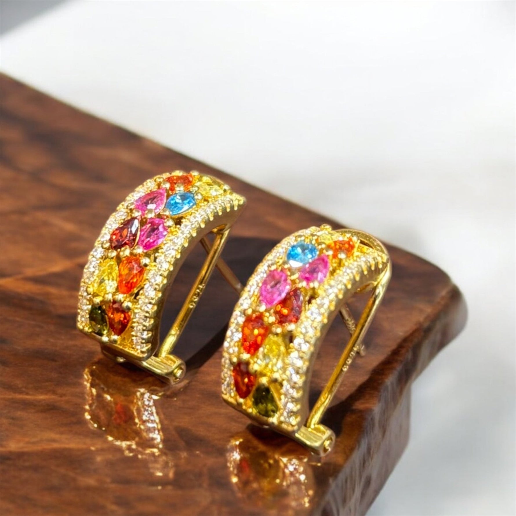 Orecchini semicerchio oro con zirconi colorati in argento 925 - SIddharta