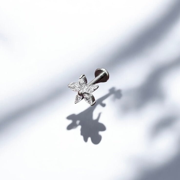 Piercing fiore in acciaio inossidabile - SIddharta